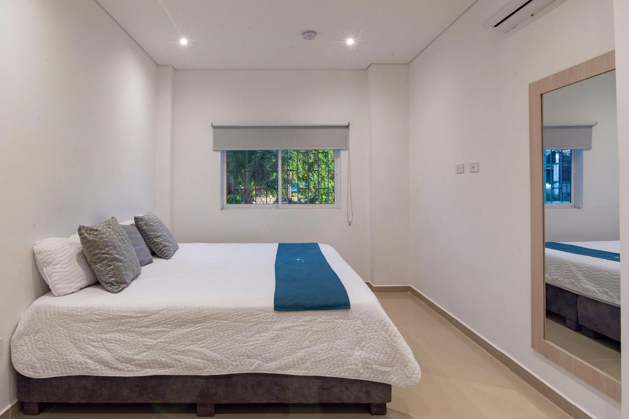 Amazing Beach House 13Br W/Pool & Staff Cartagena Екстериор снимка