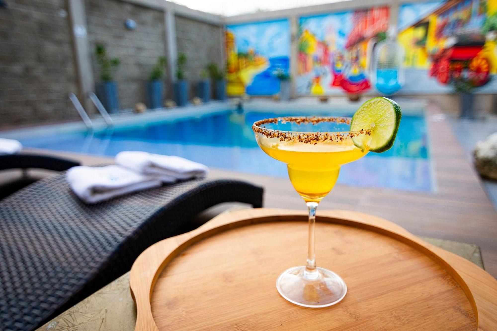 Amazing Beach House 13Br W/Pool & Staff Cartagena Екстериор снимка