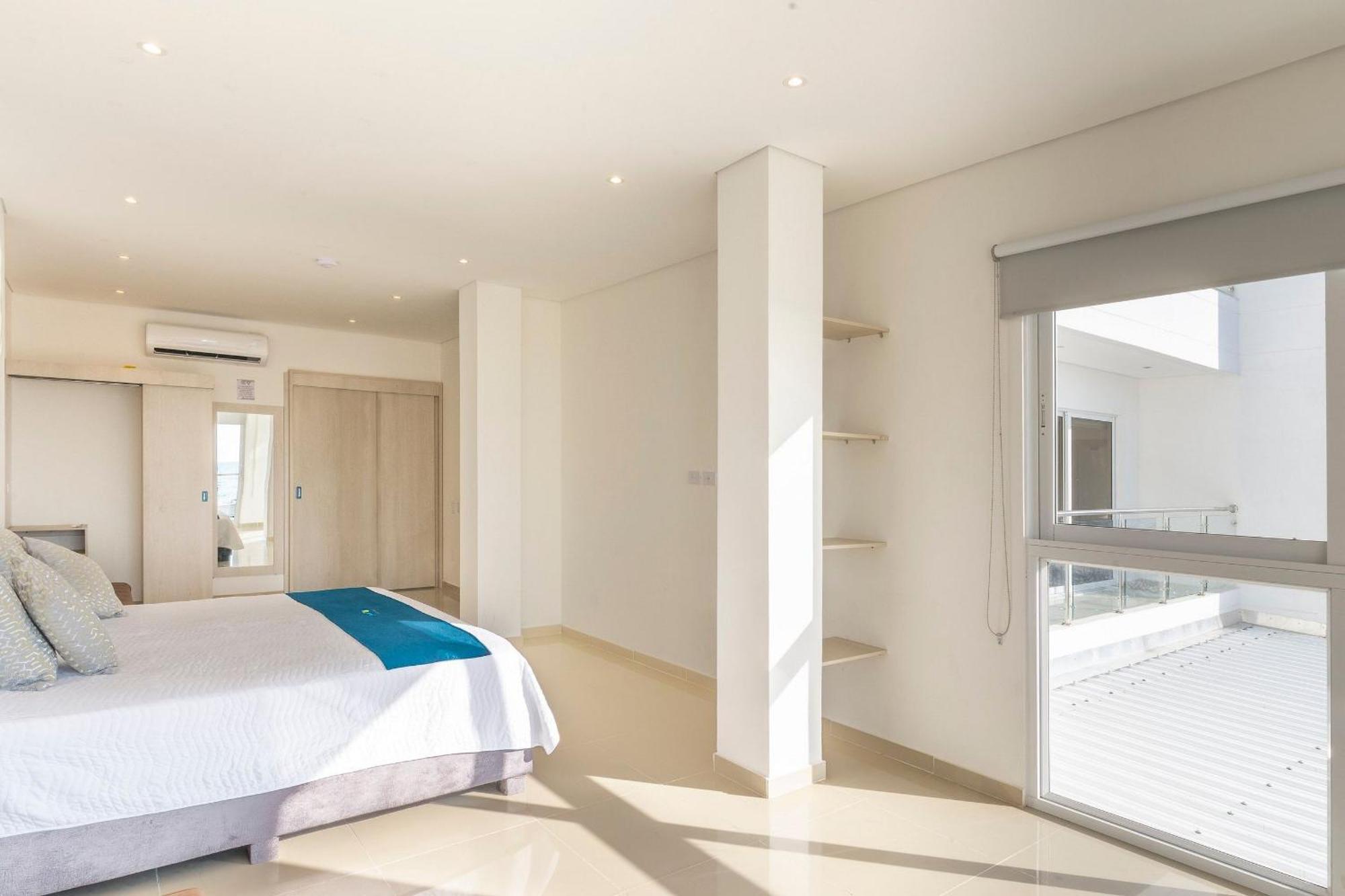Amazing Beach House 13Br W/Pool & Staff Cartagena Екстериор снимка