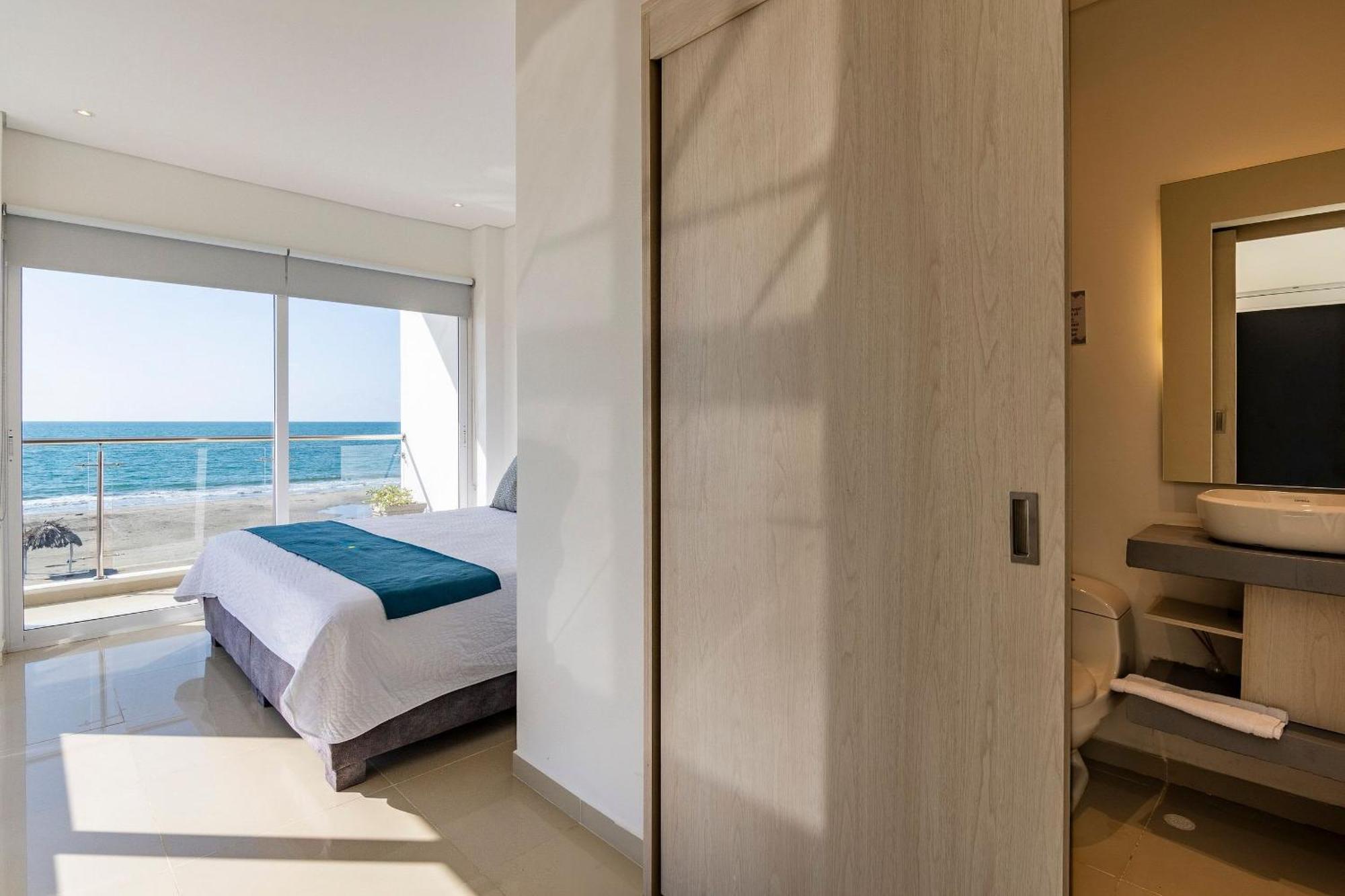 Amazing Beach House 13Br W/Pool & Staff Cartagena Екстериор снимка